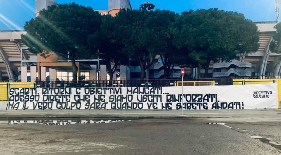 direttivo salerno striscione