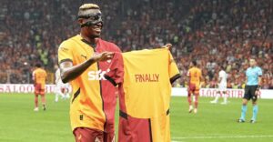 Napoli, rifiutata la prima offerta dell’Al Hilal per Osimhen