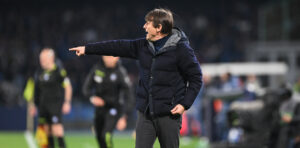 Fumata bianca per Conte: il tecnico salentino resta al Napoli