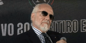 Napoli, De Laurentiis: “Lo scudetto è merito di Conte. De Bruyne? Un fuoriclasse che si inserisce in una squadra da potenziare”